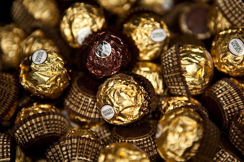 chocolate-chocolates-ely-yasmeen-ferrero-rocher-food-favim-com-37828.jpg